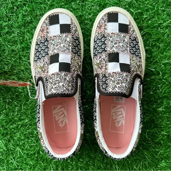 💫Vans Classic Slip On Patchwork Floral SEND OFFERS - Picture 10 of 10